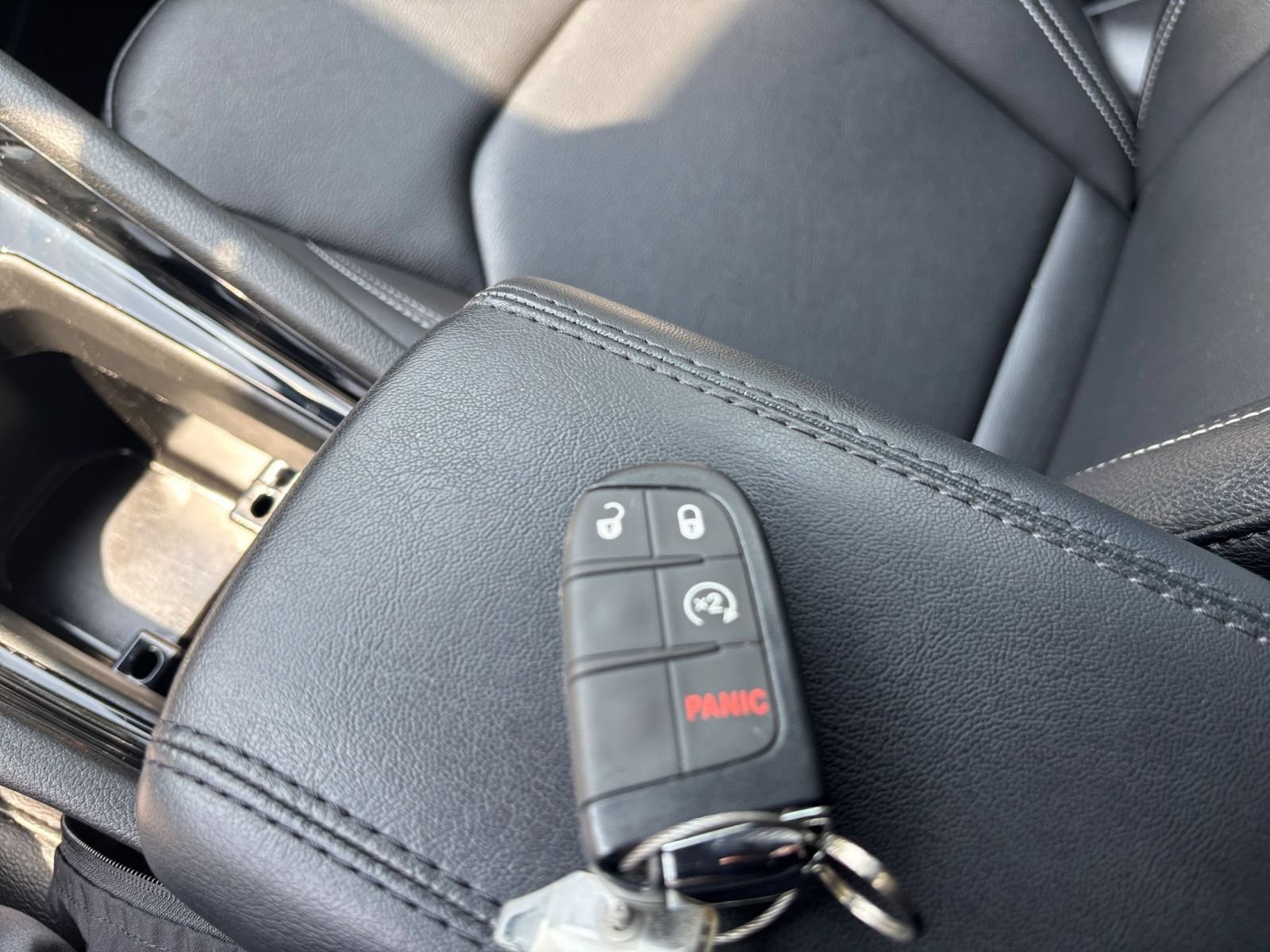 Used 2025 Jeep Compass Limited AWD/4WD image 18