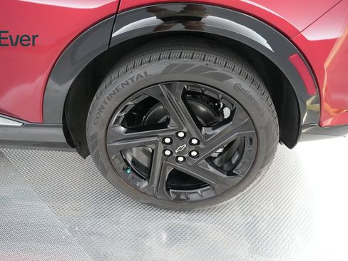 Used 2024 Chevrolet Equinox EV RS FWD image 8