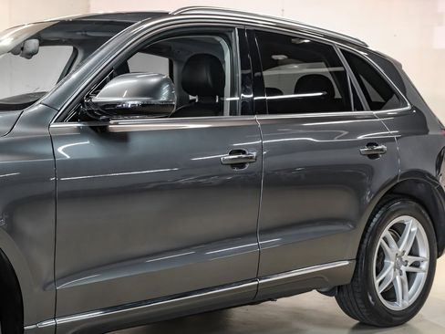 Used 2017 Audi Q5 2.0T Premium Plus w/ Technology Package image 7