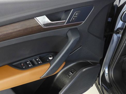 Used 2023 Audi Q5 2.0T Premium image 12