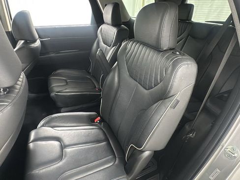 Used 2024 Hyundai Palisade Limited image 12