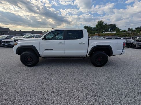 Used 2022 Toyota Tacoma TRD Pro AWD/4WD image 3