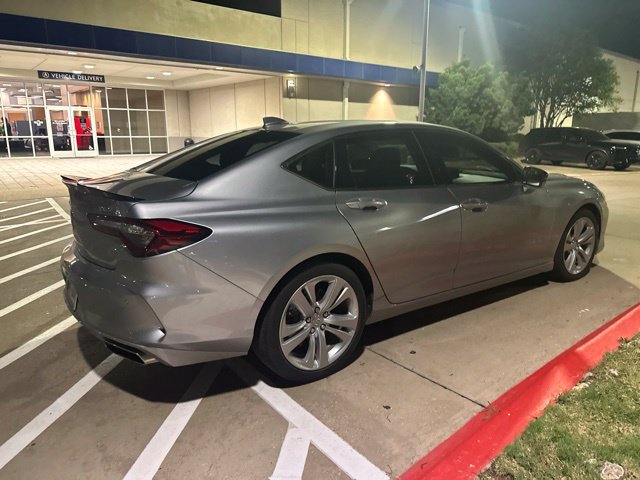 Used 2023 Acura TLX w/ Technology Package FWD image 4
