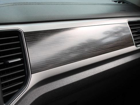 Used 2019 Volkswagen Atlas SE image 37