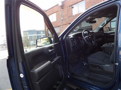 Used 2022 Chevrolet Silverado 1500 Custom image 9