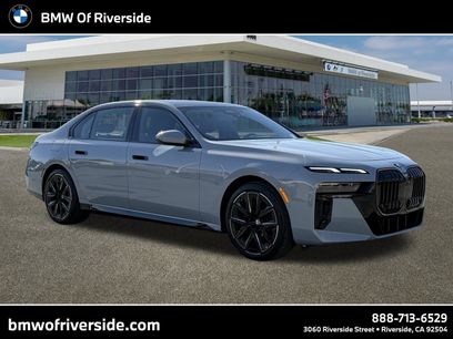 Used 2025 BMW 760i xDrive w/ Premium Package