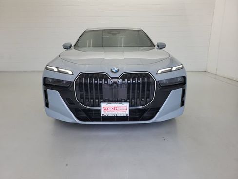 Used 2026 BMW 740i xDrive AWD/4WD image 3