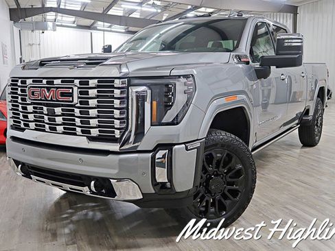 Used 2025 GMC Sierra 2500 Denali w/ Denali Reserve Package AWD/4WD image 1