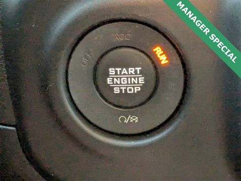 Used 2020 Jeep Wrangler Unlimited Sahara image 32