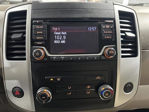 Used 2017 Nissan Frontier SV image 23