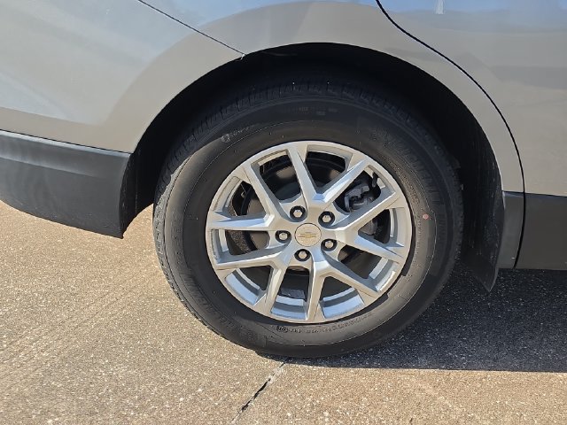 Used 2023 Chevrolet Equinox LS w/ LS Convenience Package FWD image 6