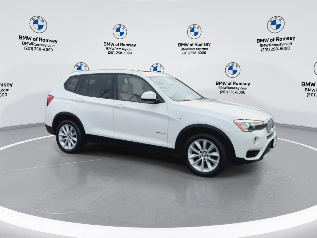 Used 2016 BMW X3 xDrive28i AWD/4WD image 2