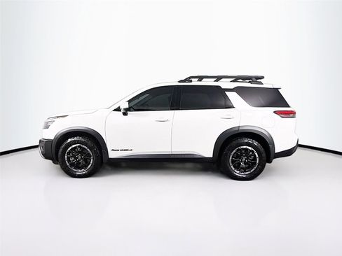 Used 2025 Nissan Pathfinder Rock Creek image 4