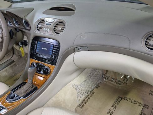 Used 2008 Mercedes-Benz SL 550 image 22