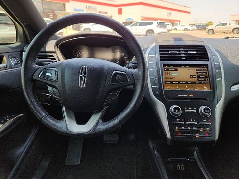 Used 2017 Lincoln MKC Premiere FWD image 13