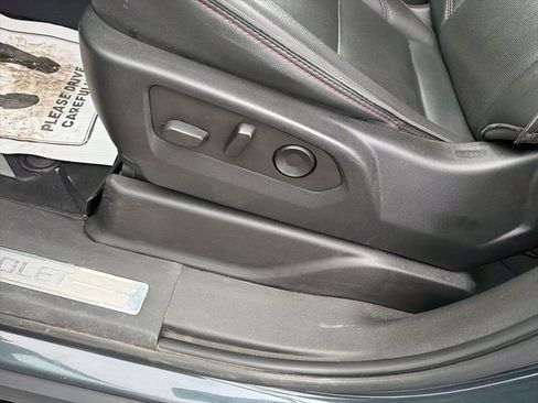 Used 2022 Chevrolet Suburban RST w/ Luxury Package image 14