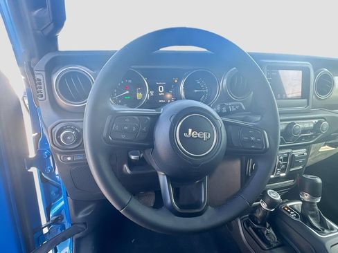 Used 2023 Jeep Wrangler Unlimited AWD/4WD image 12