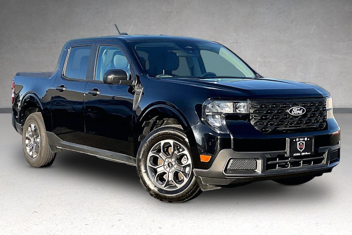 Used 2026 Ford Maverick XLT w/ Equipment Group 301A AWD/4WD image 2