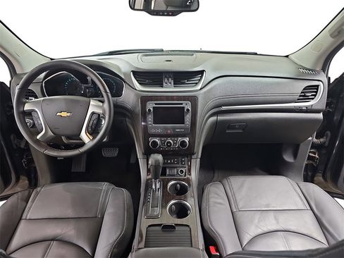 Used 2017 Chevrolet Traverse LT image 11