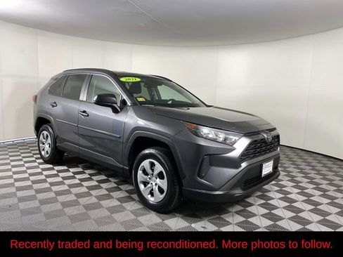 Used 2021 Toyota RAV4 LE AWD/4WD image 1