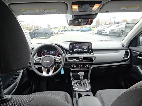 Used 2022 Kia Seltos LX image 21