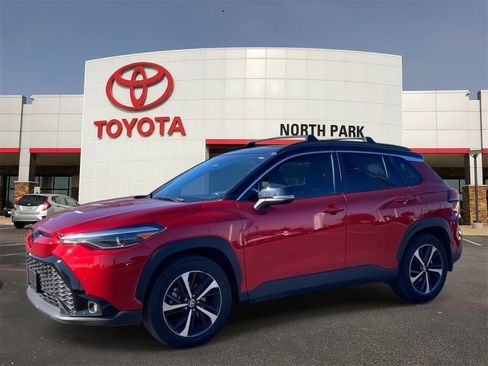 Used 2025 Toyota Corolla Cross AWD Hybrid image 1