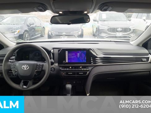 Used 2025 Toyota Camry LE image 20