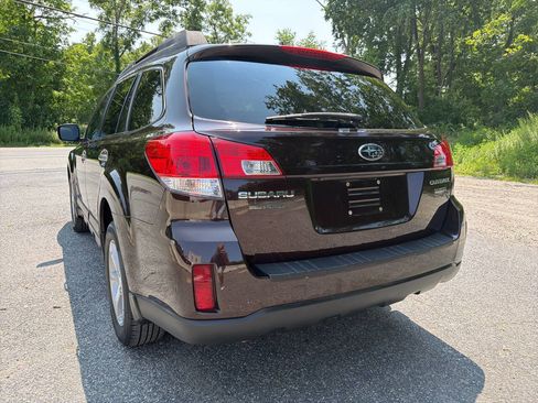 Used 2013 Subaru Outback 3.6R Limited w/ Special Appearance Pkg AWD/4WD image 15