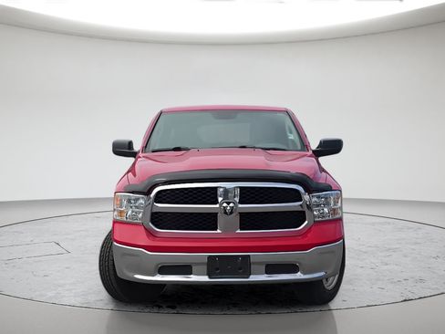 Used 2018 RAM 1500 Classic SLT AWD/4WD image 2
