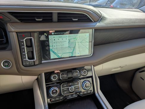 Used 2023 GMC Yukon XL Denali w/ Denali Reserve Package image 34