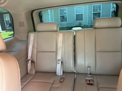 Used 2014 Chevrolet Tahoe LTZ image 11