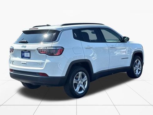 Used 2024 Jeep Compass Latitude AWD/4WD image 6