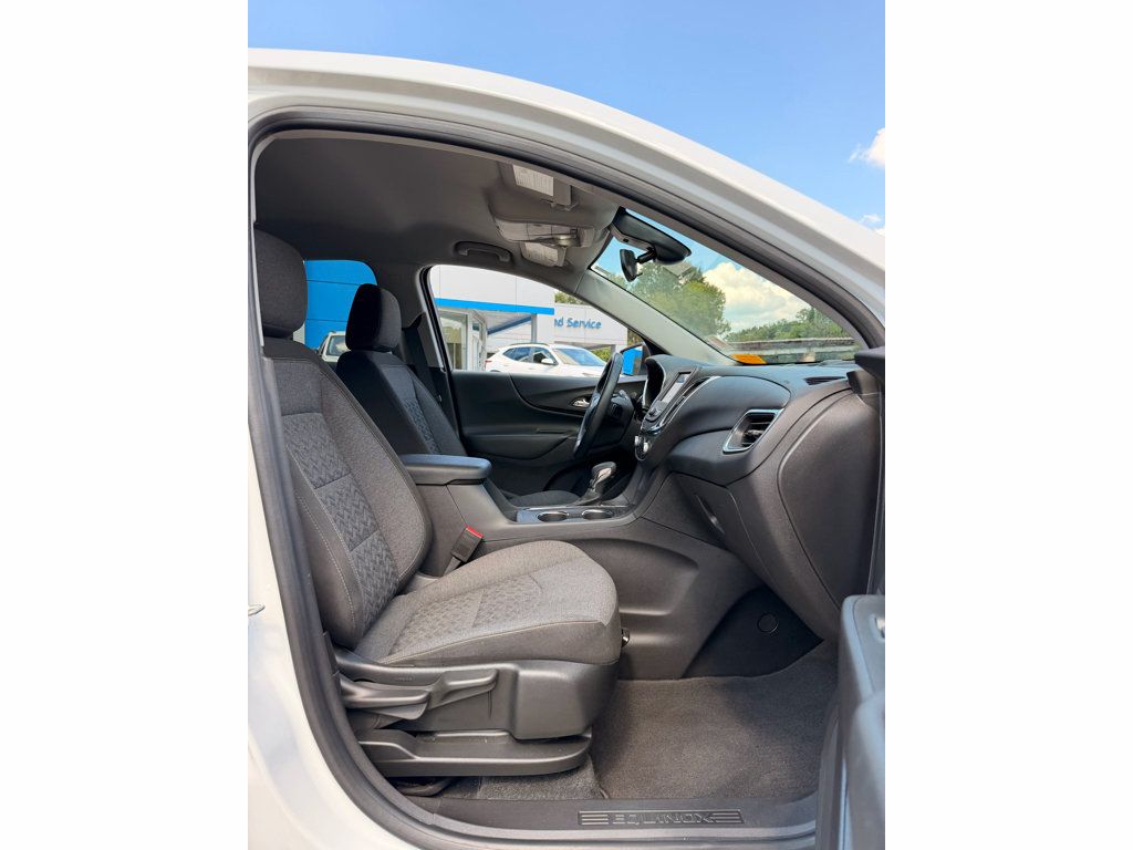 Used 2024 Chevrolet Equinox LT FWD image 17