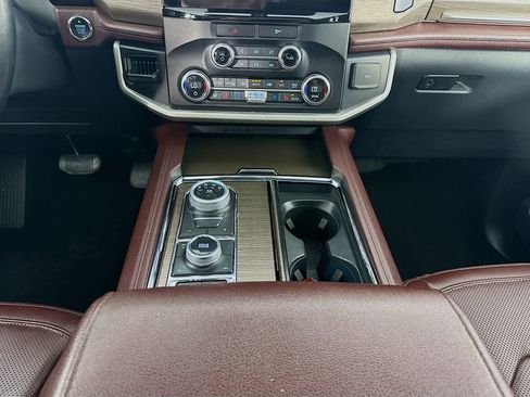 Used 2023 Ford Expedition Max Limited image 41