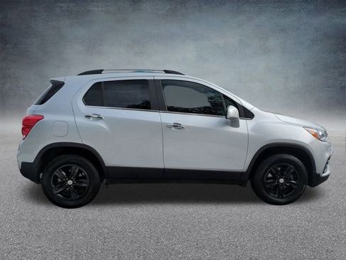 Certified 2019 Chevrolet Trax LT w/ LT Convenience Package image 10