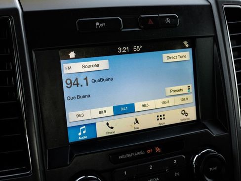 Used 2018 Ford F150 XLT w/ Equipment Group 302A Luxury image 28