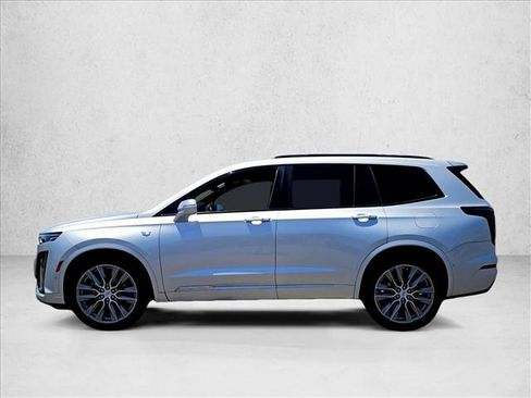 Certified 2020 Cadillac XT6 Sport w/ Platinum Package AWD/4WD image 5