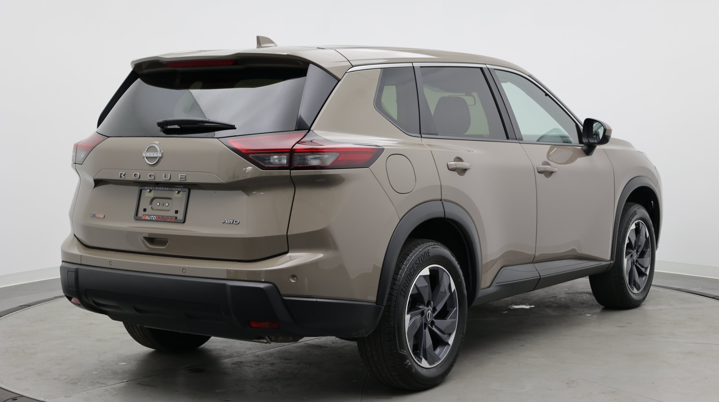 Used 2025 Nissan Rogue SV AWD/4WD image 7