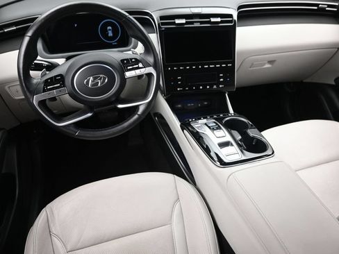 Certified 2023 Hyundai Tucson Limited AWD/4WD image 16