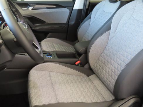 New 2025 Volkswagen Tiguan S image 12