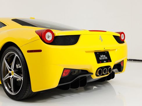 Used 2011 Ferrari 458 Italia Coupe RWD image 71