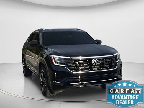 Certified 2025 Volkswagen Atlas Cross Sport SEL Premium R-Line image 3