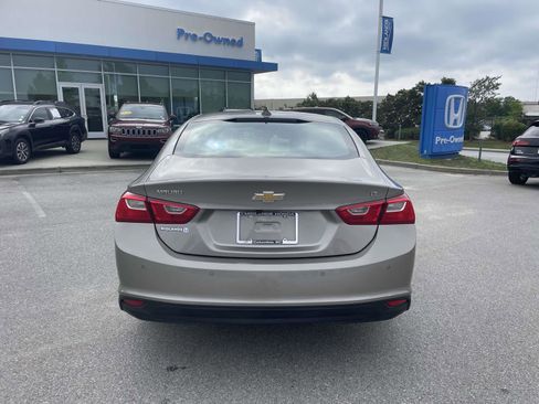 Used 2025 Chevrolet Malibu LT FWD image 5