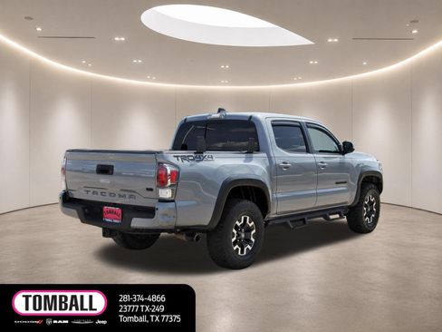 Used 2021 Toyota Tacoma TRD Off-Road w/ Technology Package AWD/4WD image 7