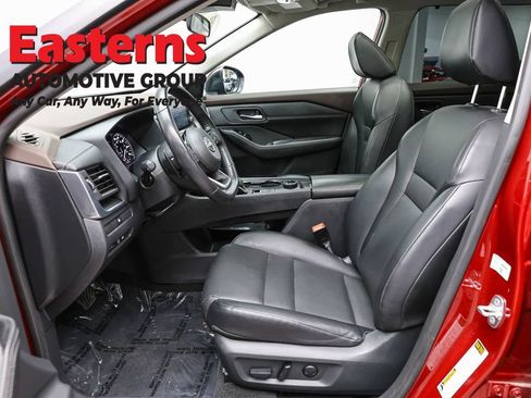 Used 2023 Nissan Rogue SV w/ SV Premium B Package AWD/4WD image 14
