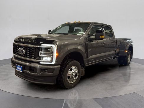 Used 2025 Ford F350 Platinum image 1