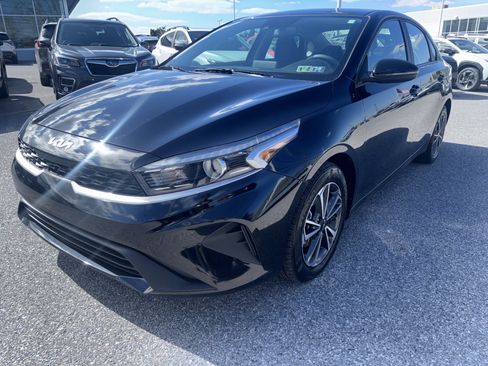 Used 2024 Kia Forte LXS w/ LXS Technology Package image 2