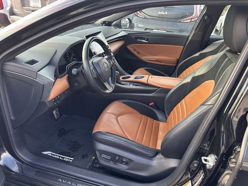 Used 2022 Toyota Avalon Touring image 12