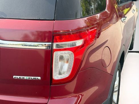 Used 2013 Ford Explorer XLT FWD image 10