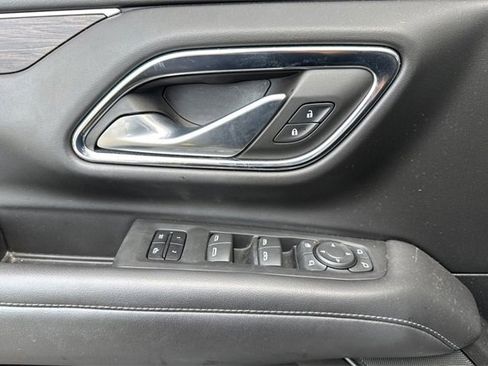 Used 2022 Chevrolet Tahoe Z71 w/ Luxury Package image 11